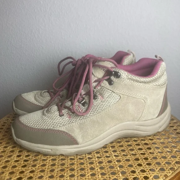 Vionic Cypress Trail Walker Hiking Boots - Picture 2 of 13